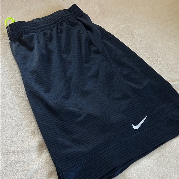 Nike Men's Dark Navy Athletic Shorts - Picture 1 of 3